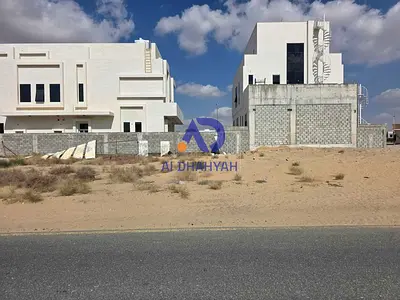 A unique opportunity for guaranteed investment or ideal family housing: two adjacent plots of land for sale in the Mazir'ah area. Prime location and bargain price.