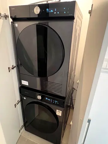 Samsung bespoke model washer dryer set neat and clean excellent condition perfect working working