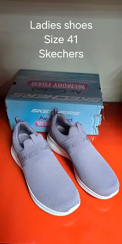 Skechers Ladies Slip-on Sneakers Size 41 - Light Grey
