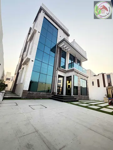 للبيع كاش او تمويل فيلا زاويه بتصميم عصرى و موقع استراتيجى