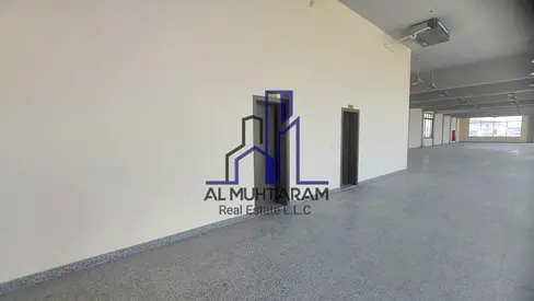 Affordable wherehouse brand new Prime location