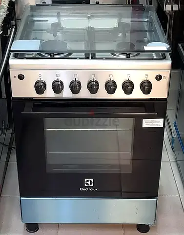 Electrolux freestanding gas oven and hob - good working condition