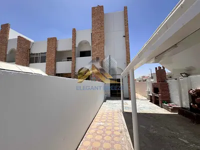 Prime Location| Seperate Entrance | 1st Floor