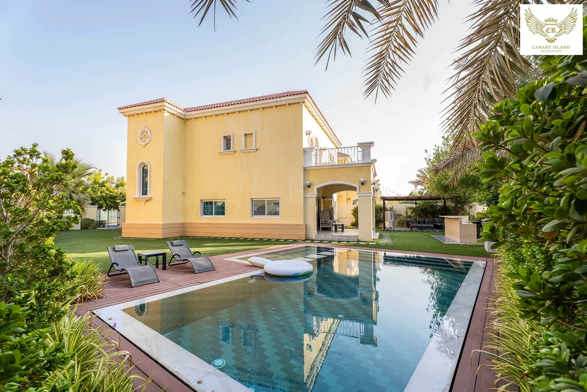 FULLY FURNISHED | PRIVATE POOL | EXCLUSIVE