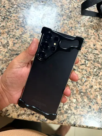 Samsung S25 ultra titanium black under warranty till September