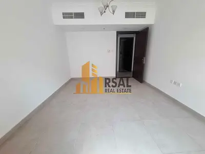 Lavish Family 2 BR l Coverd Parking l 2-Bathroom l Balcony l New Muwaileh