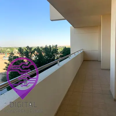 Vacant-Readytomove-large Balcony-Spacious