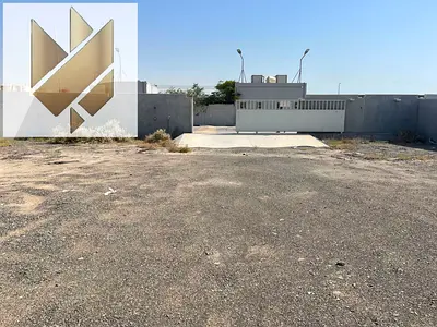 Opportunity to rent an open yard in the car market area - Al Sajaa