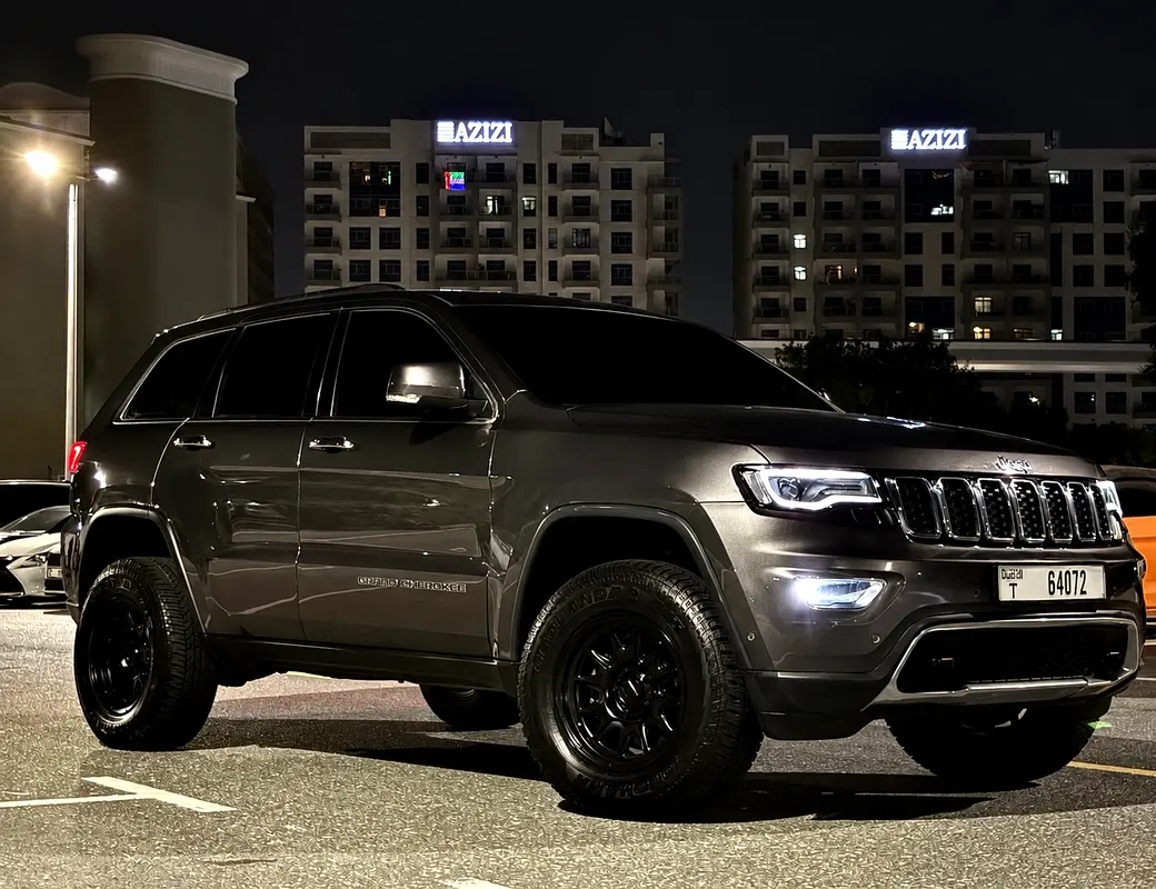 Jeep Grand Cherokee 2019 — photo 1 of 20