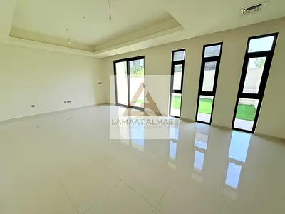 Roomy Interiors | R2M | Available in July