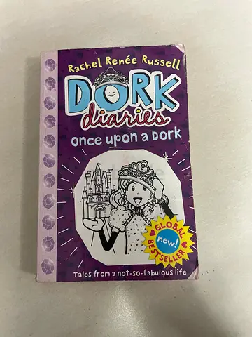 Diary of a Wimpy Kid: Dork Diaries - Once Upon a Dork (Rachel Renée Russell) - Paperback