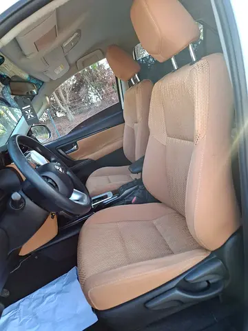 2019 Toyota FORTUNER — миниатюра 9