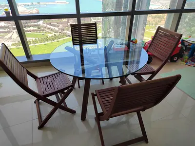 Ebarza dining table