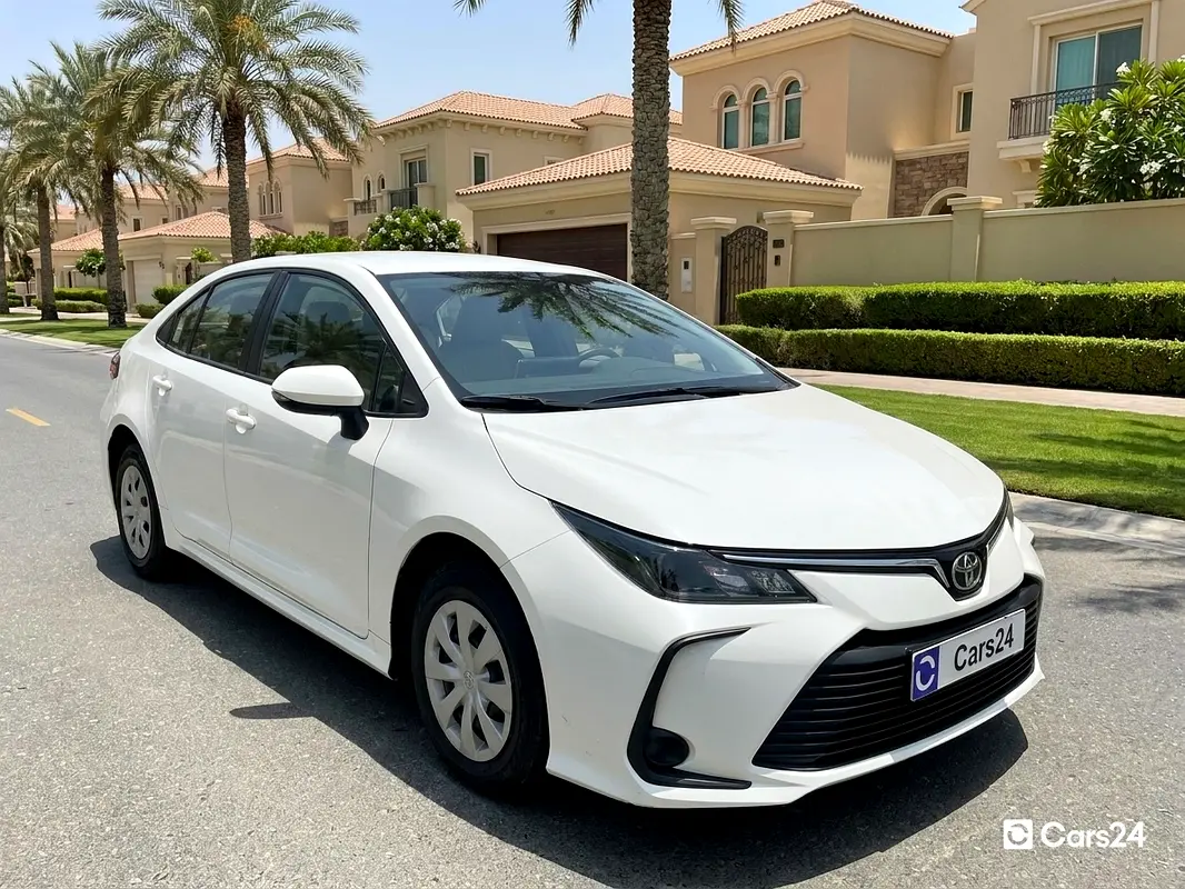 Toyota Corolla 2024 — photo 1 of 13