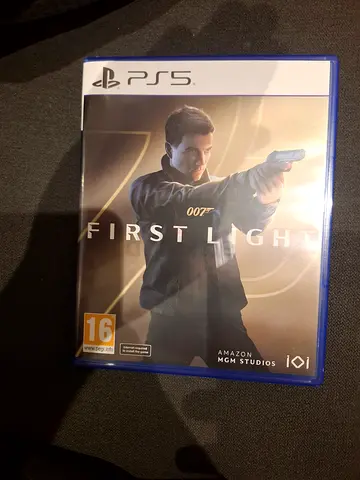 PS5 - James Bond 007: First Light (First Edition) - Disc