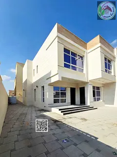 Stone villa for sale opposite the mosque. Large garden. Freehold ownership, inheritable by children.