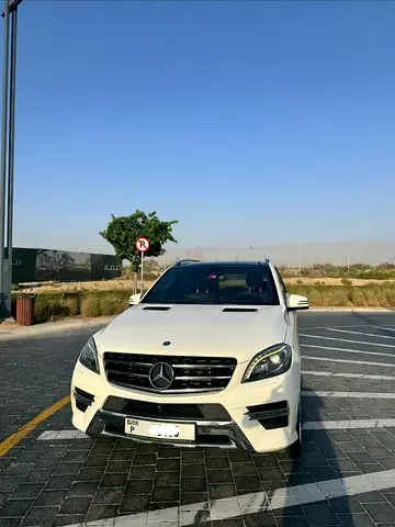 Mercedes-Benz M-Class ML 400 AMG 4MATIC 2015 | GCC  Specs | Lady Driven