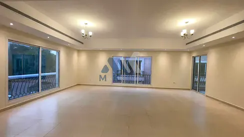 Spacious Villa / 4 Payments / Multiple Options