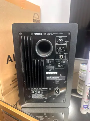 Yamaha speakers