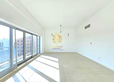 Closest to Metro !• Big size 3bhk + Store/ Landry •Book Now!