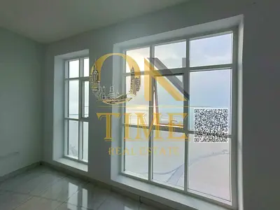 للايجار السنوى 3 غرف وصاله اطلاله مباشره صف اول بكورنيش عجمان
