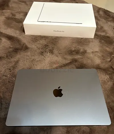 MacBook Air 15” M2 8GB 256GB | Box  Charger | Excellent Condition