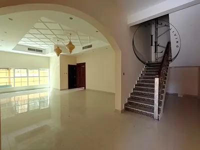 Lavish 4bhk Villa is available in 160k,maid room store room, at prime location.