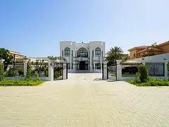 Exceptional and Huge Villa | Landscaped