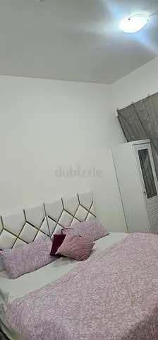 *MASTER BEDROOM AND SHARED ROOM available