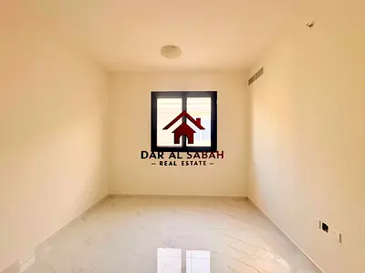 Family Residence | 6 Cheque Payment | Close Hall | ready to move