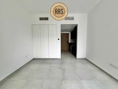 Modern luxurious Studio + All Amenities Gym Pool in Tiraz Al jada