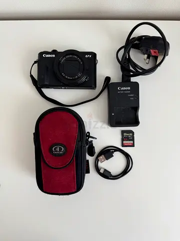 Canon PowerShot G7X mark ii + charger, FREE 16GB card and case - excellent condition, barely used