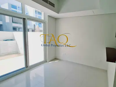 VIBRANT 4BR MIDDLE l UN-FURNISHED l BACK TO BACK l