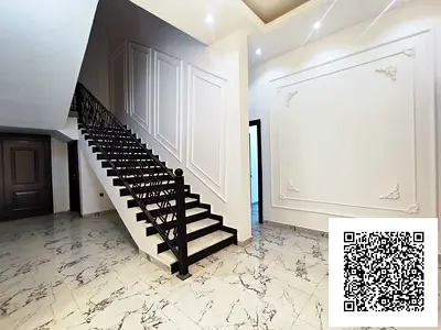 Villa with 6 master bedrooms, 2 halls and a maid's room