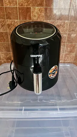 Digital Air Fryer - 3.5L (Good Working Condition) light weight