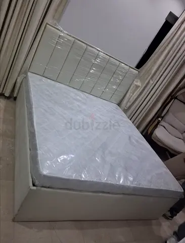 Brand New Luxury Bed king size 180cm 200cm with medical mattress