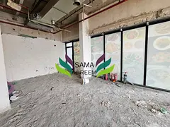 Main Road | Fitted Shop Available | 698SQFT