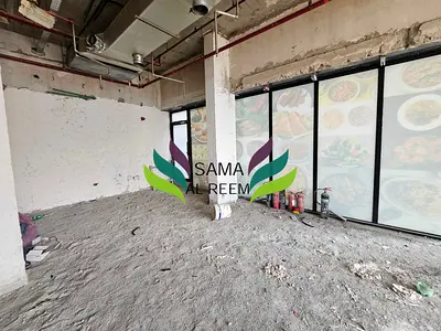 Main Road | Fitted Shop Available | 698SQFT