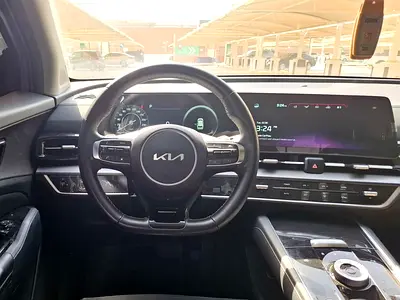 2025 KIA SPORTAGE — фото 10