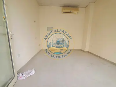 Chaper price shop available for rent