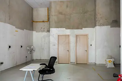Brand New Shop | High Ceiling | Prime Location