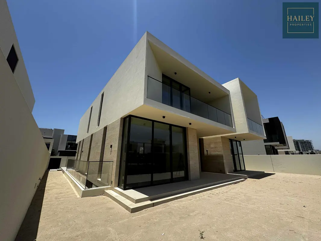 Modern 5BR Villa | Address Hillcrest | Below OP