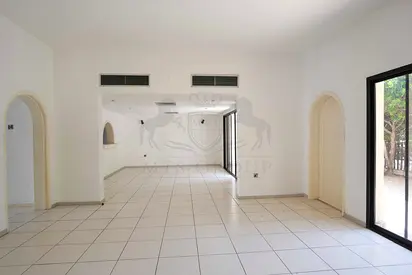 Spacious 4BR + Maid Villa | Gym | Pool | Ready to move | Jumeirah 3