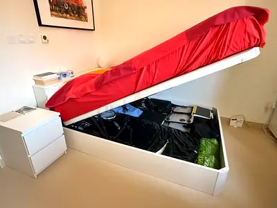 Hydraulic double bed with large storage space - good condition