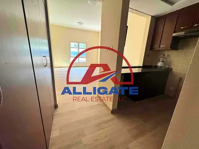 Upgraded Vacant || Ready to move in ||Opposite metro