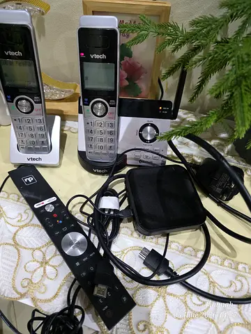 Set of 2 VTech Cordless Landline Phones with Chargers and Remotes