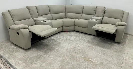Like new condition pan emirates recliner sofa
