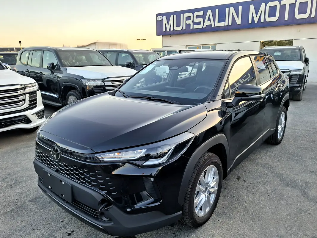 Toyota Corolla Cross 2025 — photo 1 of 17