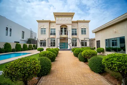 | PREMIUM VILLA | FURNISHED | POOL | LIFT | GYM |