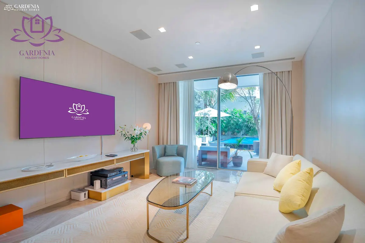 Luxury | Fantastic Stylish | Elegant | Own Garden & Pool at the FIVE Palm Jumeirah